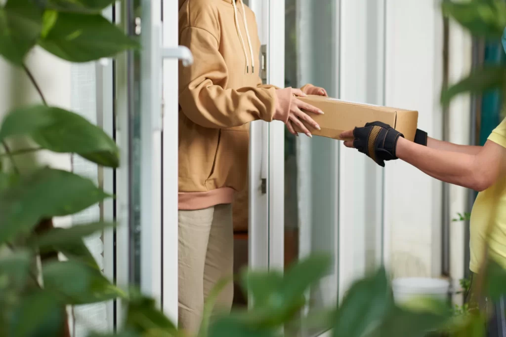 package delivery at front door to recipient utc